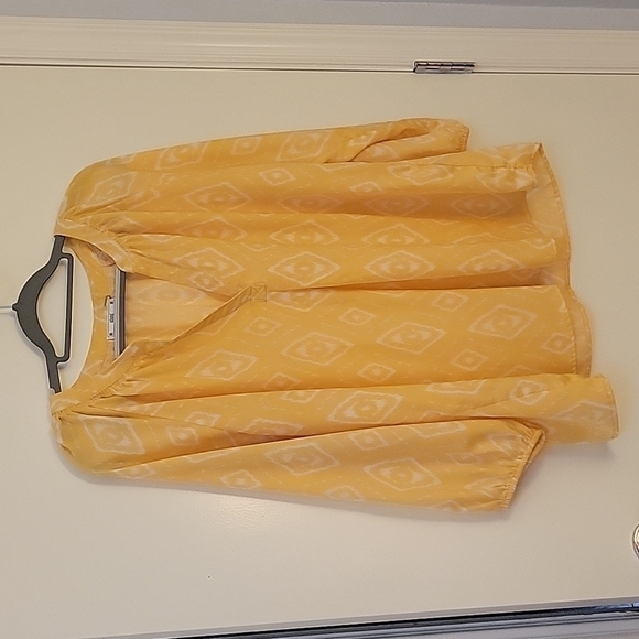 3/$30 SIONI Yellow Geometric Ikat Split Neck Poet Blouse - Picture 5 of 9